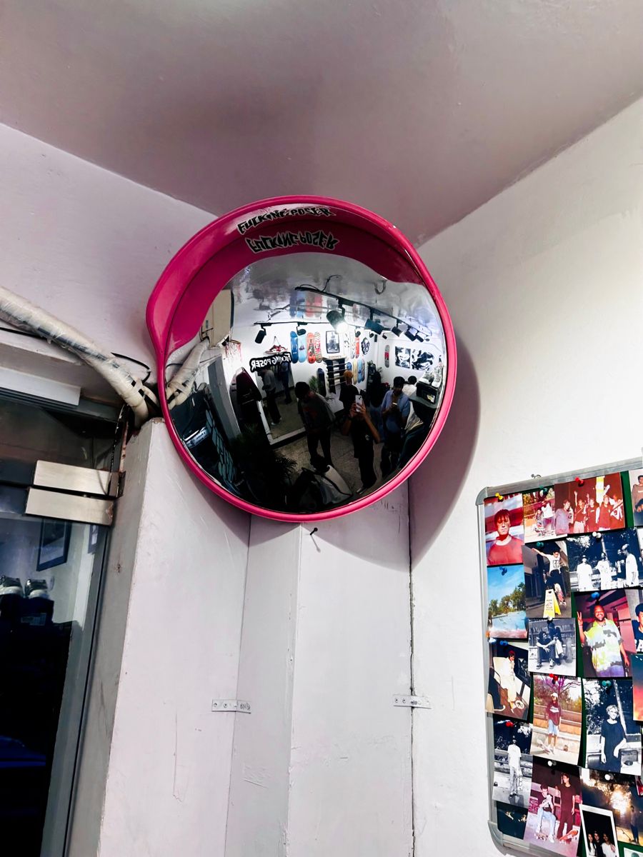 Trafic mirror